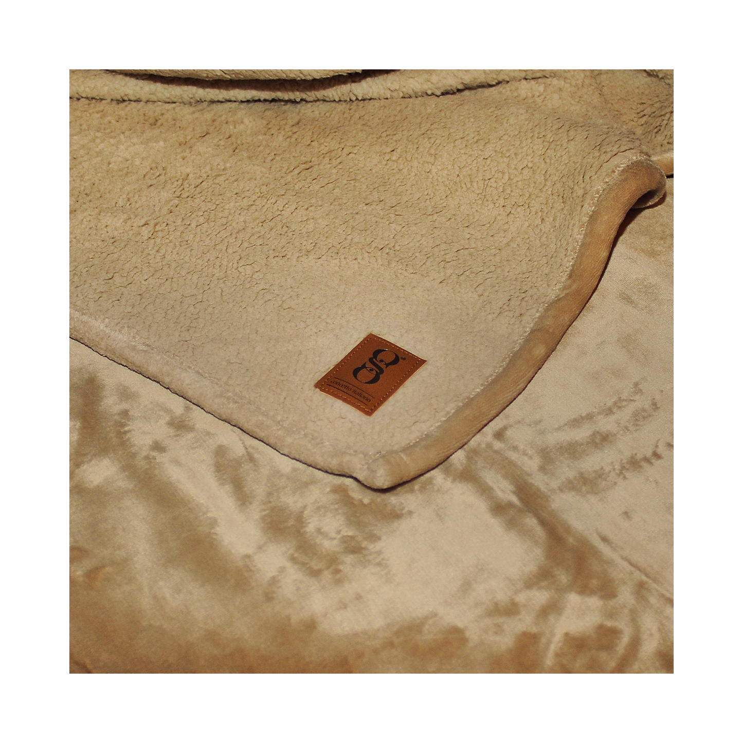 Plaid Invernale in Pile Anallergico - 130x160cm | Effetto Velluto, Morbido al Tatto, Lavabile in Lavatrice.