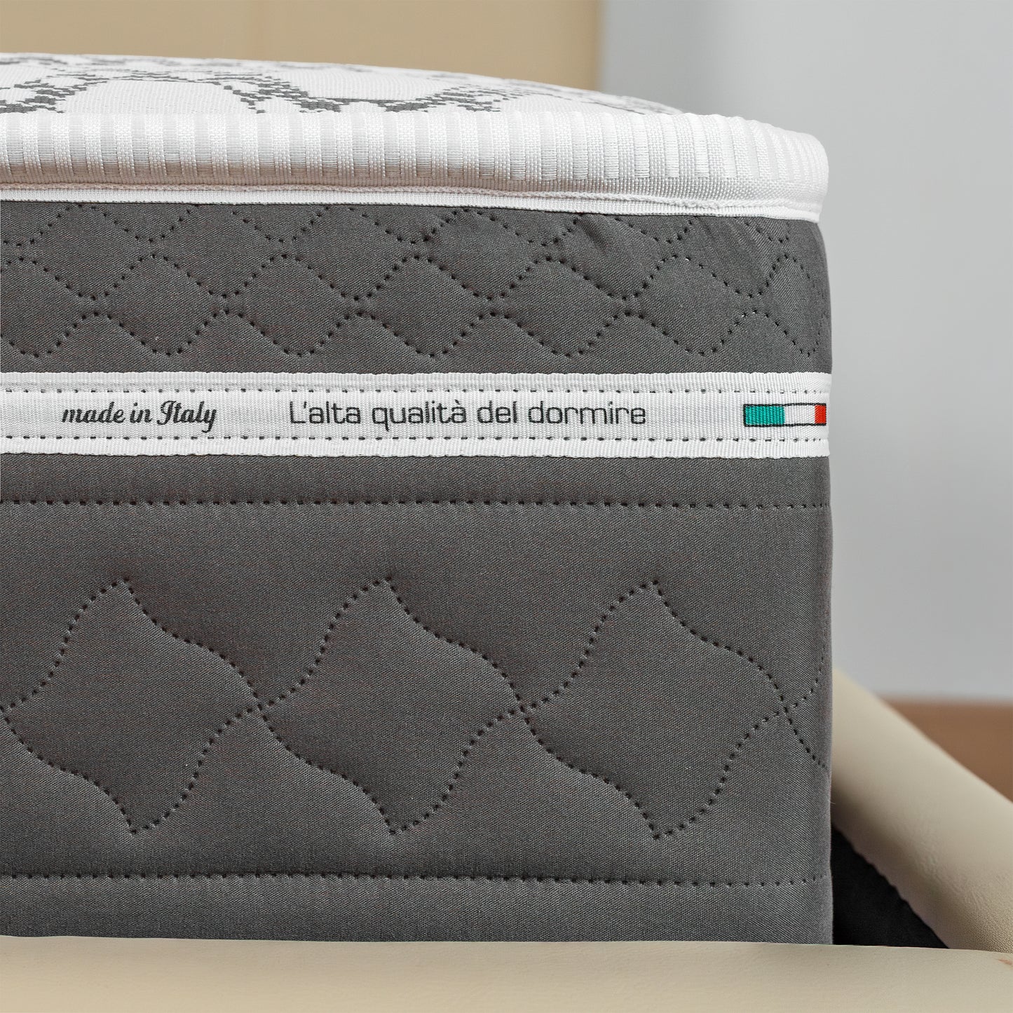 Materasso Molle Insacchettate, alto 22 cm - Rivestimento Carbon. | Jolie